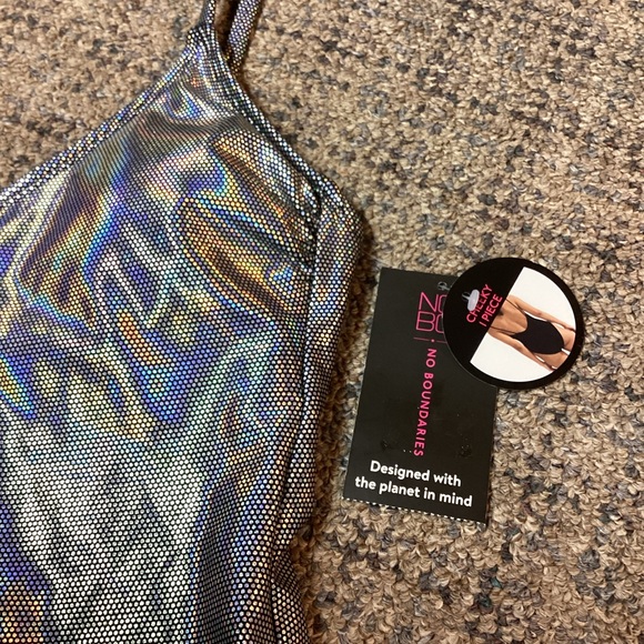 No Boundaries Silver Holographic Dot One Piece Cheeky Swim Suit Size Small 3-5 - Picture 2 of 7